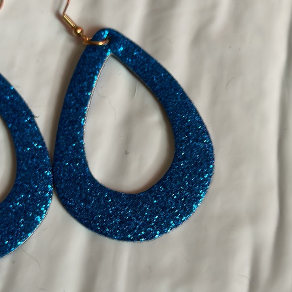 HANDMADE BOHO SPARKLING GLITTER BLUE RAINDROP EARRINGS NWT - Picture 4 of 6